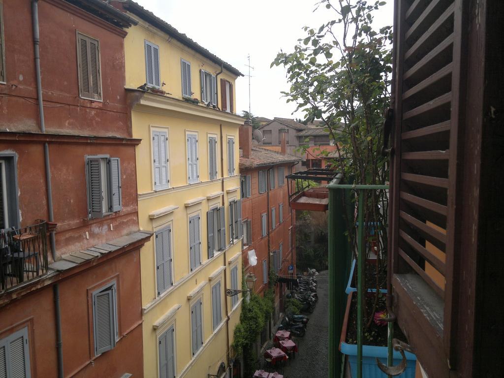 Casa Vicolo Del Leopardo Trastevere Roma